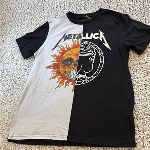 Metallica Black/White split Tshirt.